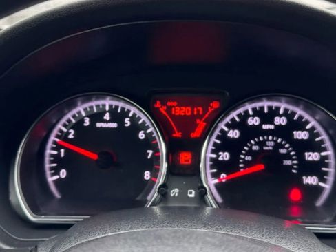 Used 2012 Nissan Versa SV w/ Convenience Pkg image 12