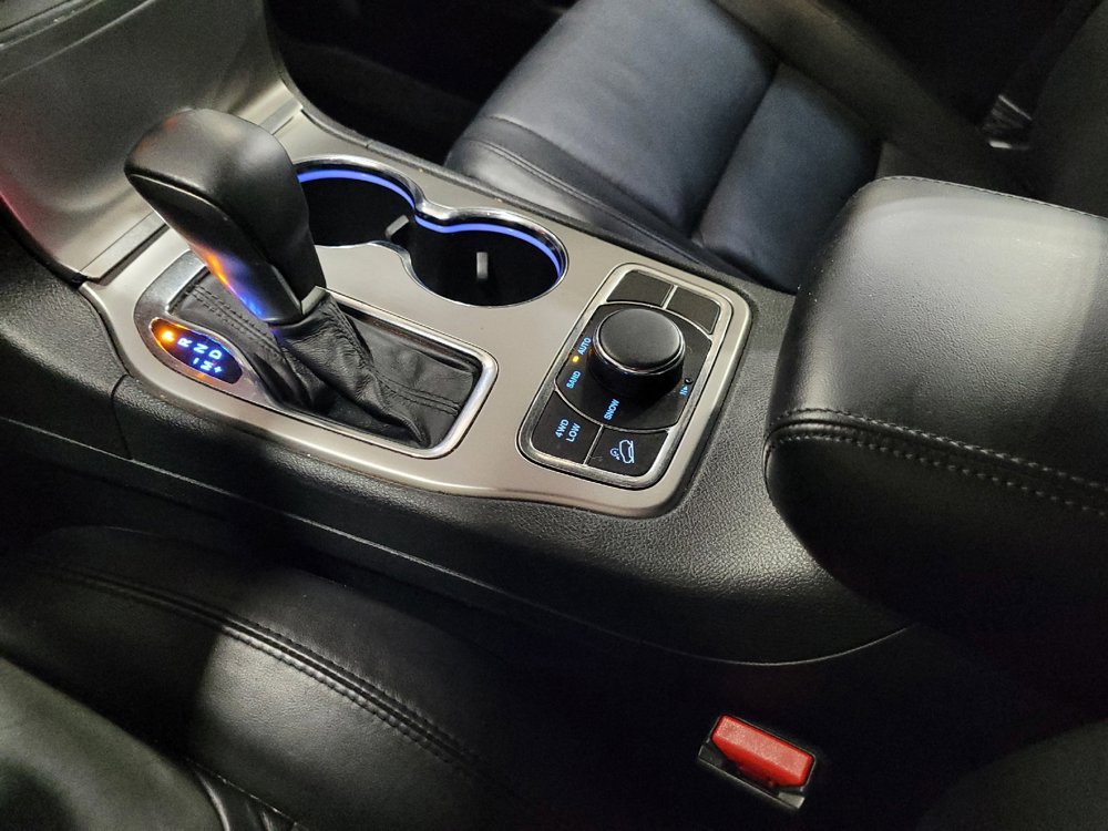 Used 2018 Jeep Grand Cherokee Limited AWD/4WD image 26