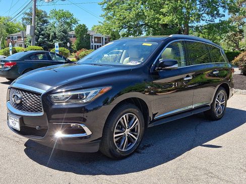 Used 2017 INFINITI QX60 Luxe w/ Premium Plus Package AWD/4WD image 3