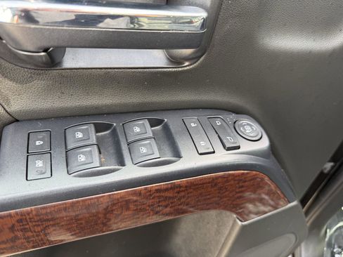 Used 2019 GMC Sierra 1500 SLE w/ SLE Value Package AWD/4WD image 19