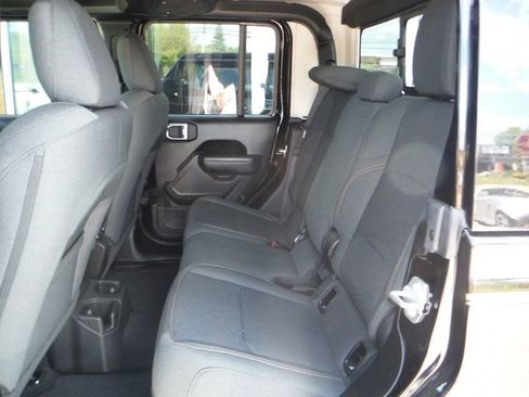 Used 2025 Jeep Gladiator Sport AWD/4WD image 61