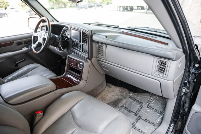 Used 2003 Cadillac Escalade AWD image 15