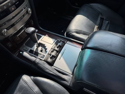 Used 2014 Lexus LX 570 4WD image 26