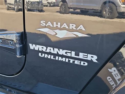 Used 2012 Jeep Wrangler Unlimited Sahara image 13