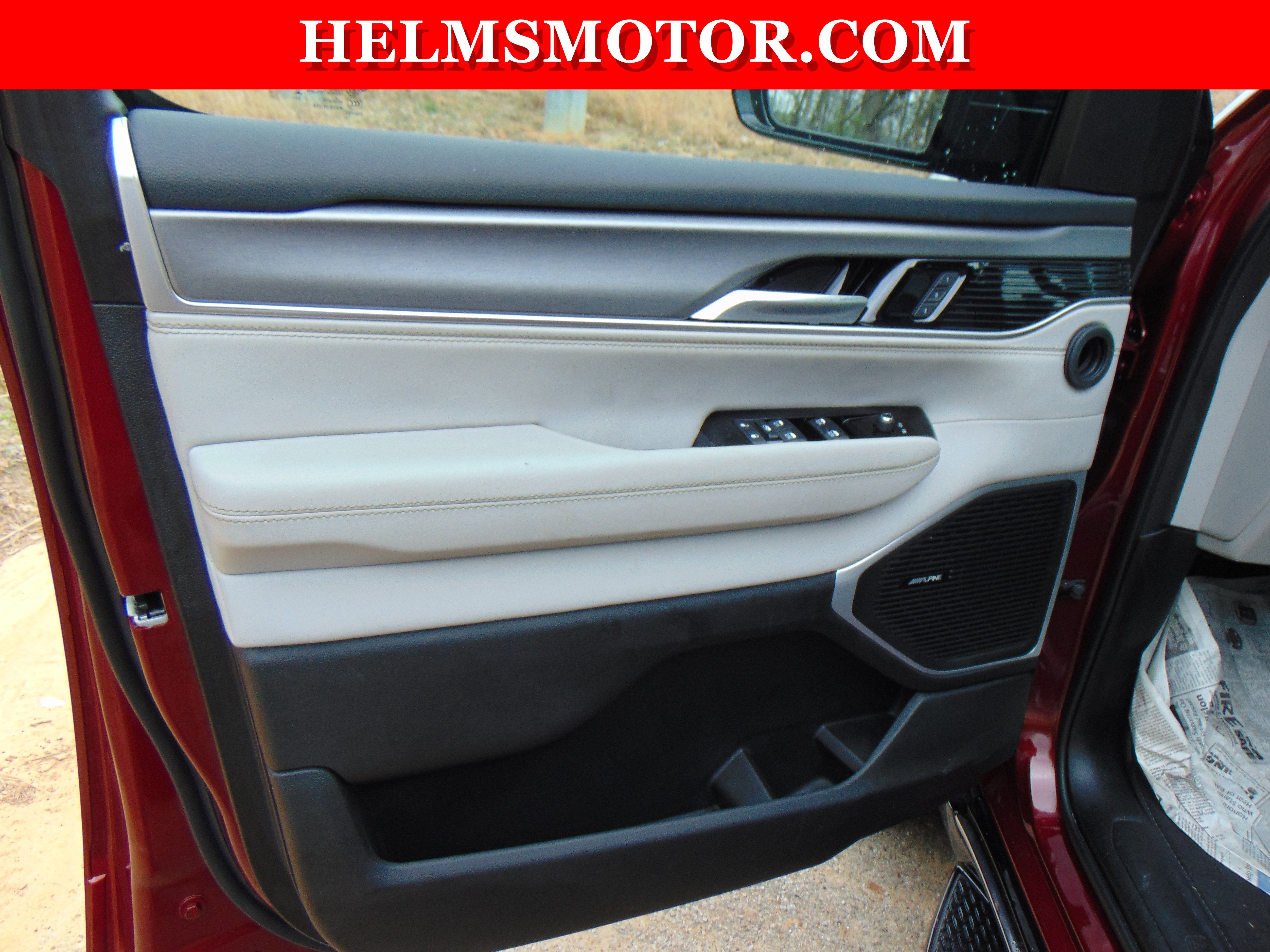 Used 2025 Jeep Wagoneer 4WD image 24