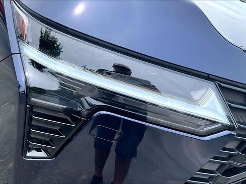 Used 2025 Lexus GX 550 w/ Accessory Package (2T) AWD/4WD image 28