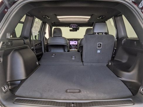 New 2025 Jeep Grand Cherokee Limited w/ Luxury Tech Group II image 30