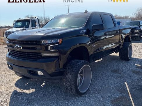 Used 2021 Chevrolet Silverado 1500 RST AWD/4WD image 2