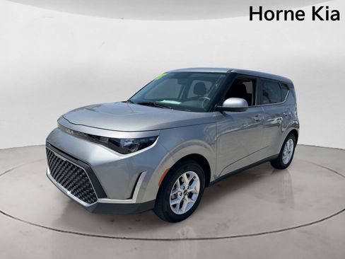 Certified 2023 Kia Soul LX w/ LX Technology Package FWD image 7