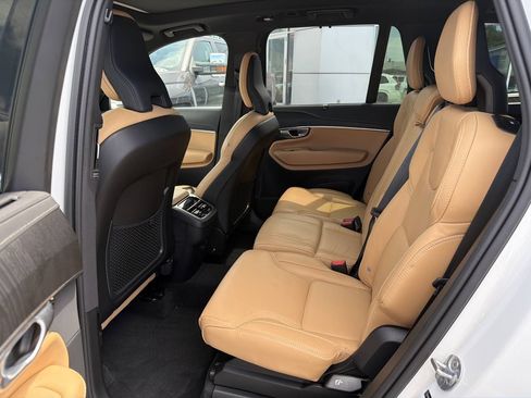 Used 2024 Volvo XC90 B6 Ultimate AWD/4WD image 12