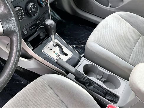 Used 2010 Toyota Corolla image 16