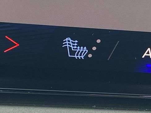 New 2026 Chevrolet Traverse LT w/ Sun and Wheel Package image 15