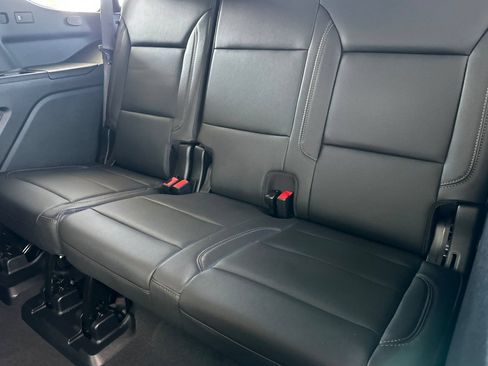 Used 2026 Chevrolet Tahoe High Country AWD/4WD image 19