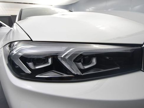 New 2024 BMW 330i Sedan w/ Convenience Package image 29