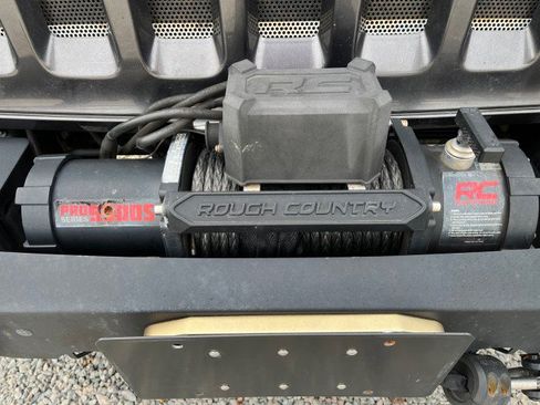 Used 2018 Jeep Wrangler Sport image 21