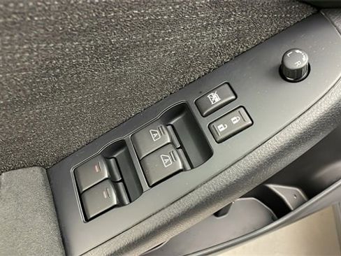 Used 2012 Nissan Altima 2.5 S w/ 20th Anniversary Pkg image 9