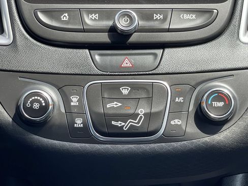 Used 2019 Chevrolet Malibu RS FWD image 35