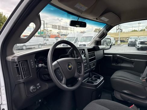 Used 2024 Chevrolet Express 2500 w/ Driver Convenience Package image 14