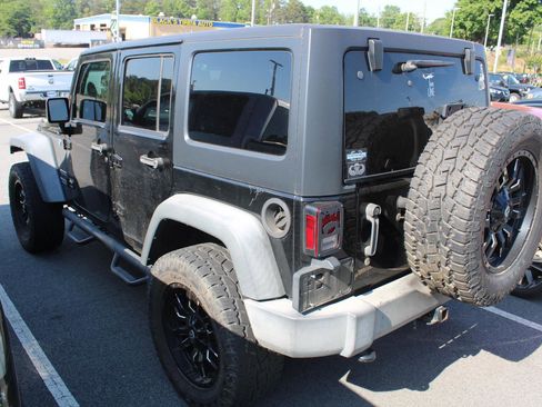 Used 2017 Jeep Wrangler Unlimited Sport w/ Quick Order Package 24S AWD/4WD image 8