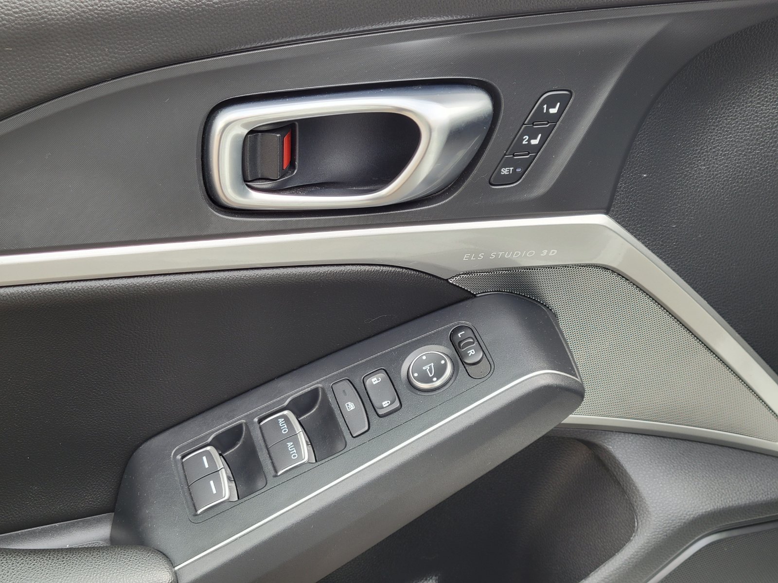 Used 2025 Acura Integra A-Spec w/ Technology Package FWD image 8