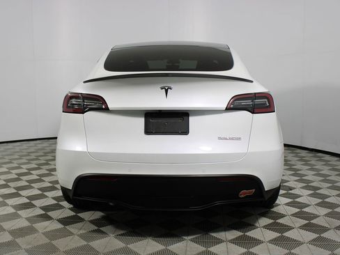 Used 2020 Tesla Model Y Performance image 29