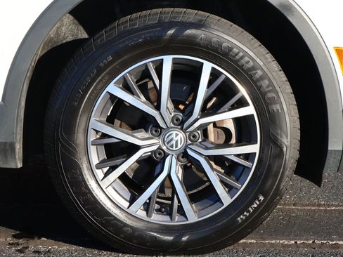 Used 2021 Volkswagen Tiguan S image 21