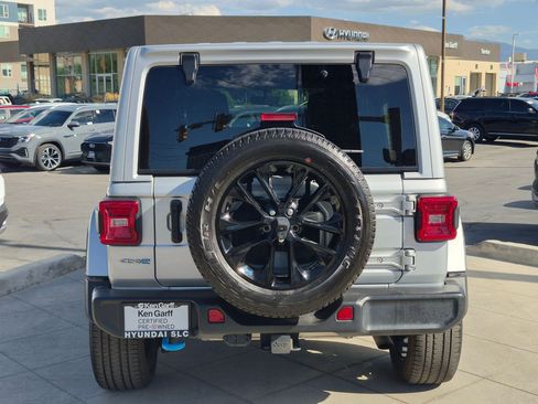 Used 2023 Jeep Wrangler Unlimited Sahara w/ Cold Weather Group AWD/4WD image 5