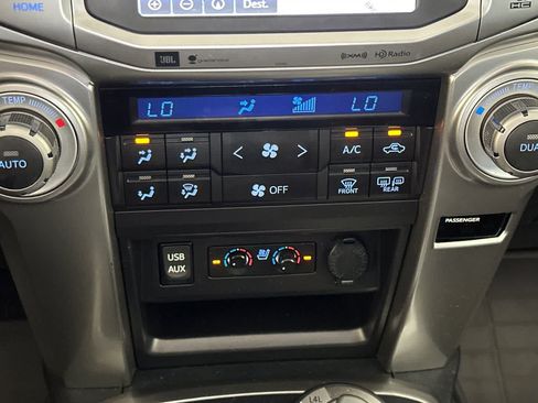 Used 2016 Toyota 4Runner Limited AWD/4WD image 23