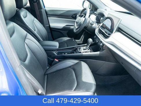 Used 2025 Jeep Compass Limited AWD/4WD image 41