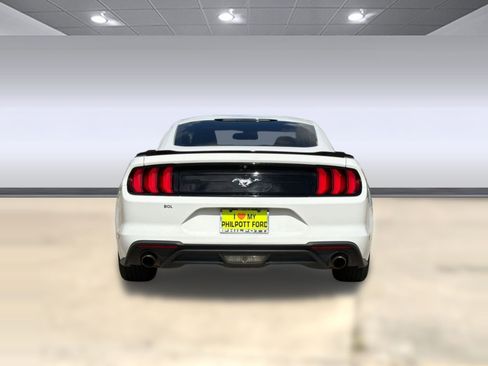 Used 2018 Ford Mustang Coupe image 9