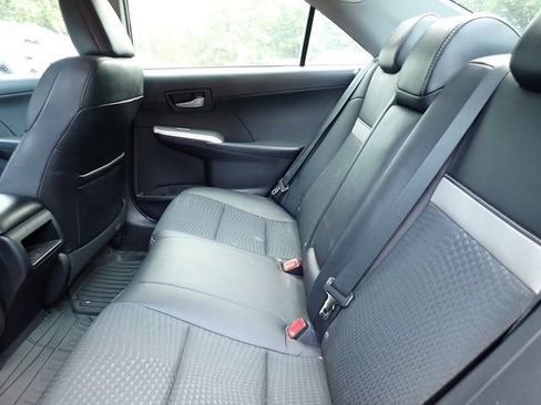 Used 2013 Toyota Camry SE FWD image 11