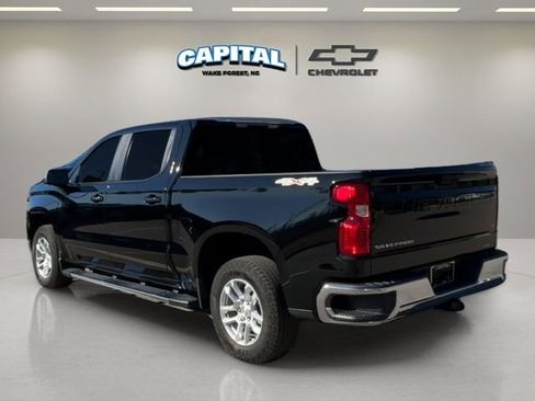 Used 2022 Chevrolet Silverado 1500 LT image 3