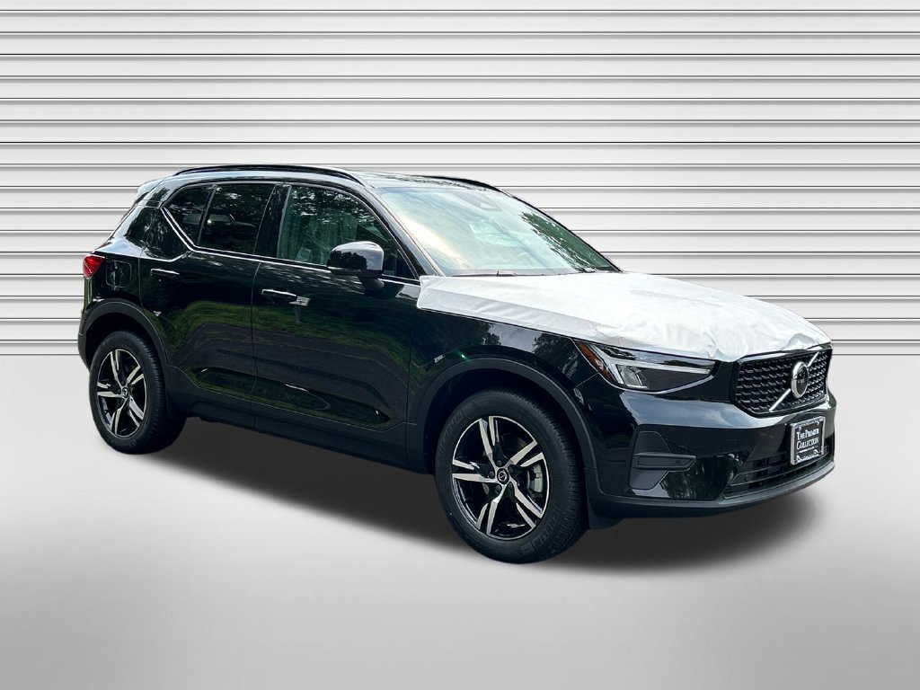 New 2026 Volvo XC40 B5 Core w/ Protection Package Premier AWD/4WD image 1