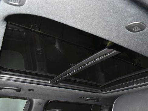 Used 2024 Jeep Wagoneer Series II image 14