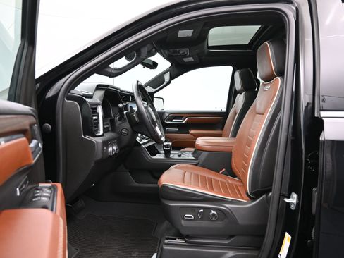 Used 2023 GMC Sierra 1500 Denali Ultimate image 8