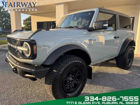 Used 2022 Ford Bronco Wildtrak image 2
