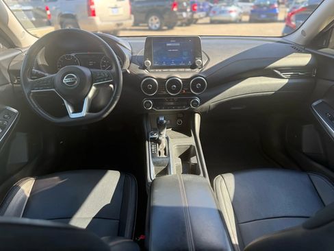 Used 2023 Nissan Sentra SR w/ SR Premium Package image 11