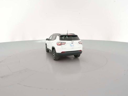 New 2026 Jeep Compass Limited image 9