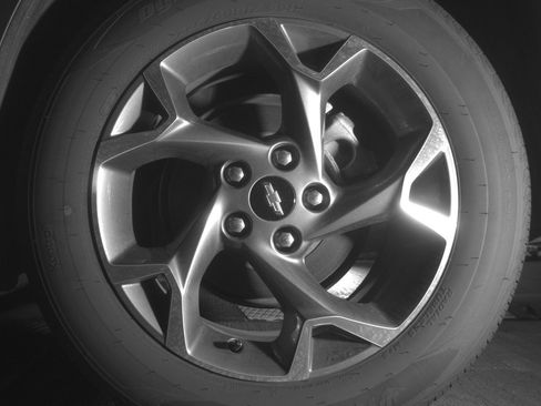 Used 2025 Chevrolet Trax LT image 14