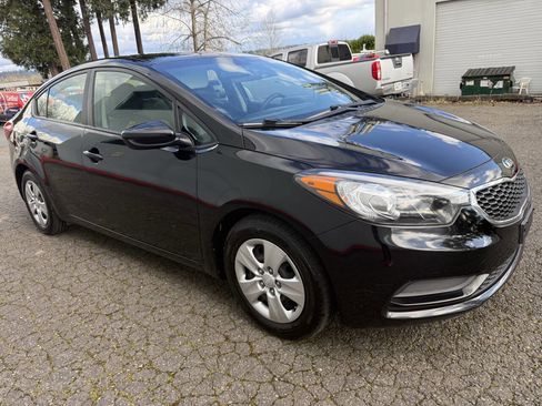 Used 2016 Kia Forte LX image 23