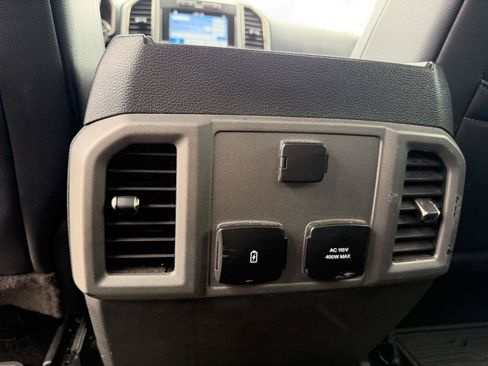 Used 2018 Ford F150 Raptor w/ Equipment Group 801A Mid AWD/4WD image 22