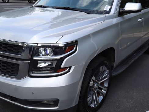 Used 2017 Chevrolet Suburban LT w/ Luxury Package RWD image 52