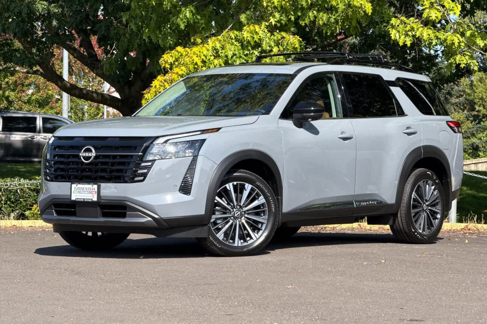 New 2026 Nissan Pathfinder Platinum AWD/4WD image 1