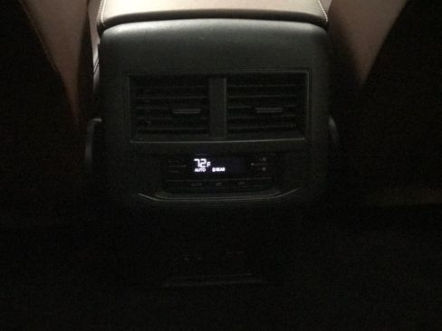 Used 2023 Volkswagen Atlas SE w/ Panoramic Sunroof Package FWD image 21