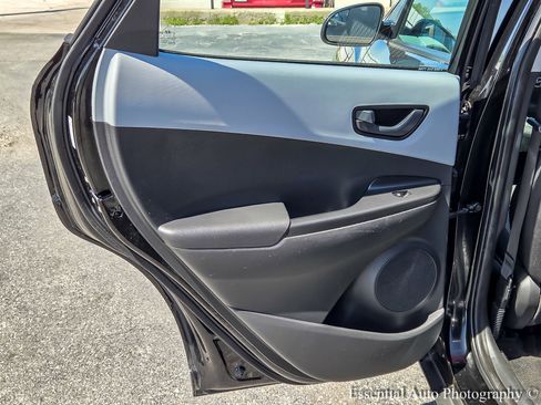 Used 2021 Hyundai Kona SE image 26