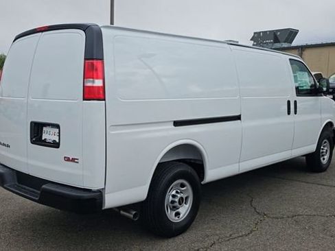 New 2026 GMC Savana 3500 Extended w/ Driver Convenience Package RWD image 8
