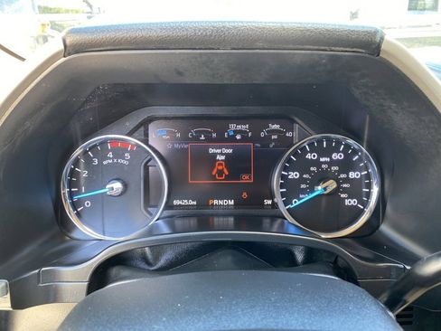 Used 2021 Ford F250 Lariat w/ Chrome Package image 28