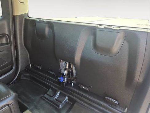Used 2022 Chevrolet Colorado LT w/ Fleet Safety Package RWD image 13