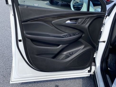 Used 2020 Buick Envision Essence image 19