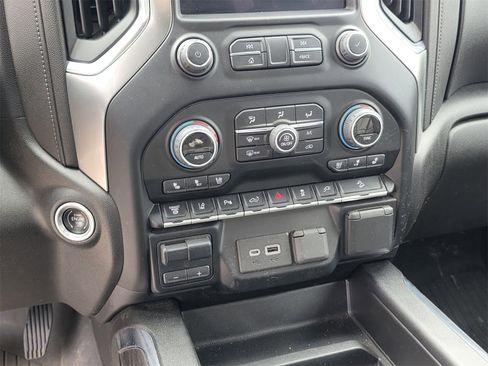 Used 2022 Chevrolet Silverado 2500 LTZ w/ LTZ Texas Edition image 9